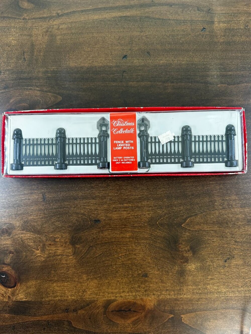 Vintage Christmas Collectible Fence with Lighted Lamp Posts - Battery Operated